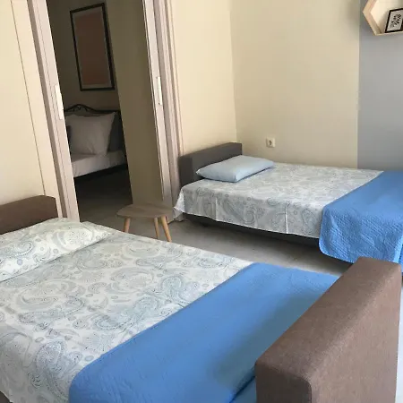 Georgia'S Cozy Rooms #7 City Centre Kavala Exterior photo