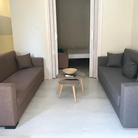 Georgia'S Cozy Rooms #7 City Centre Kavala Exterior photo